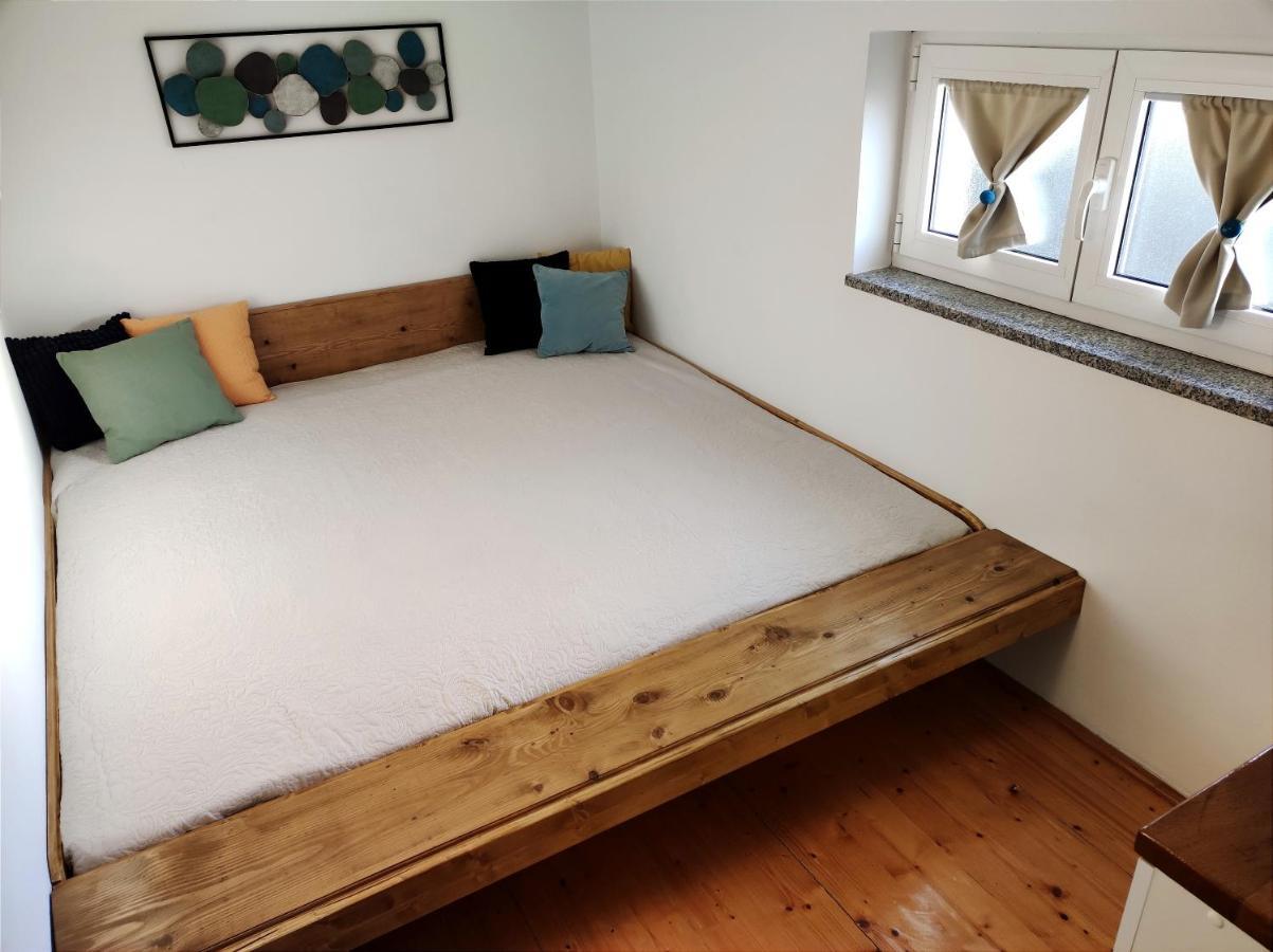 Apartman Emili Malinska Kültér fotó